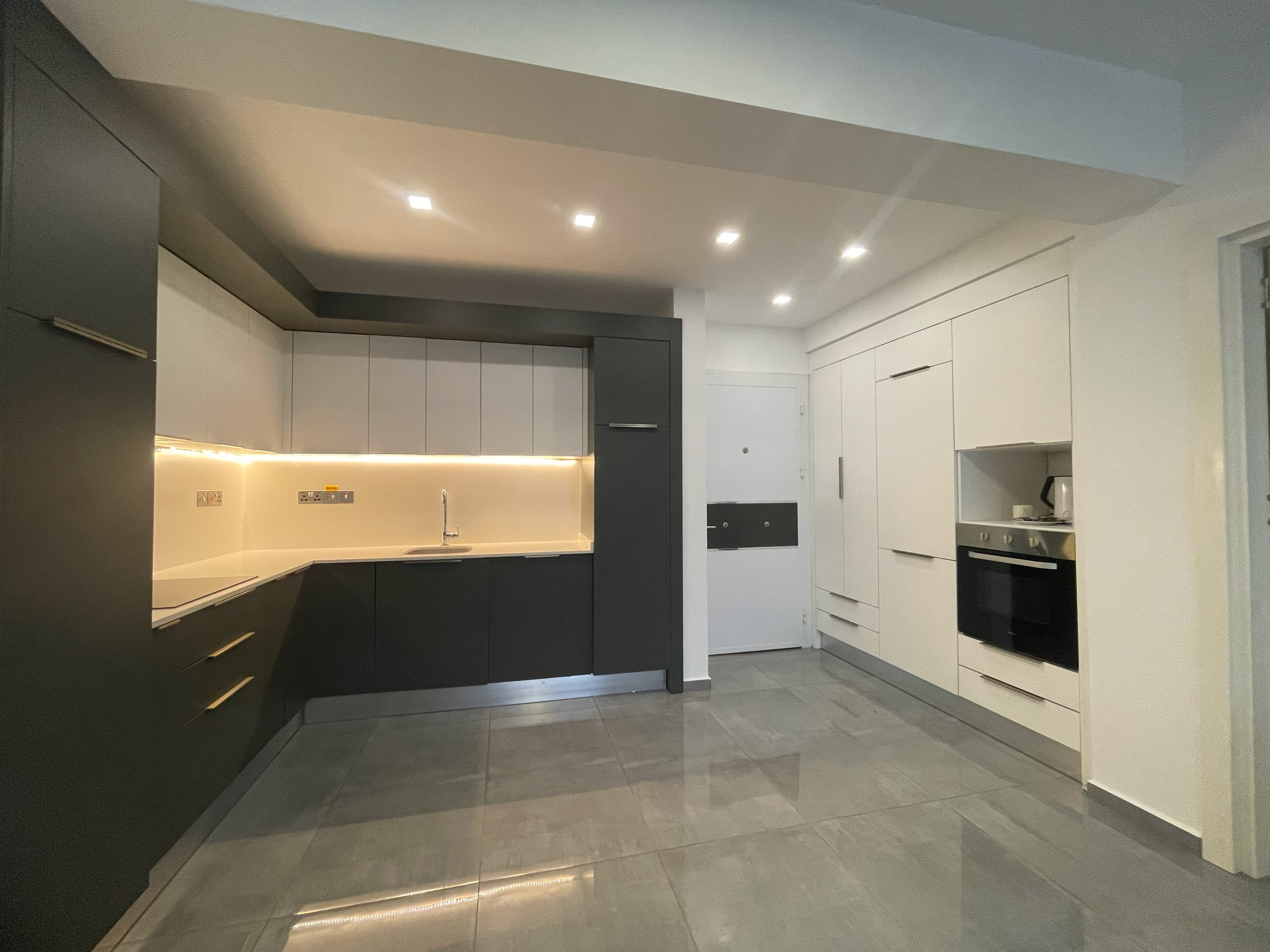 Deluxe 1+1 - Modern Kitchen