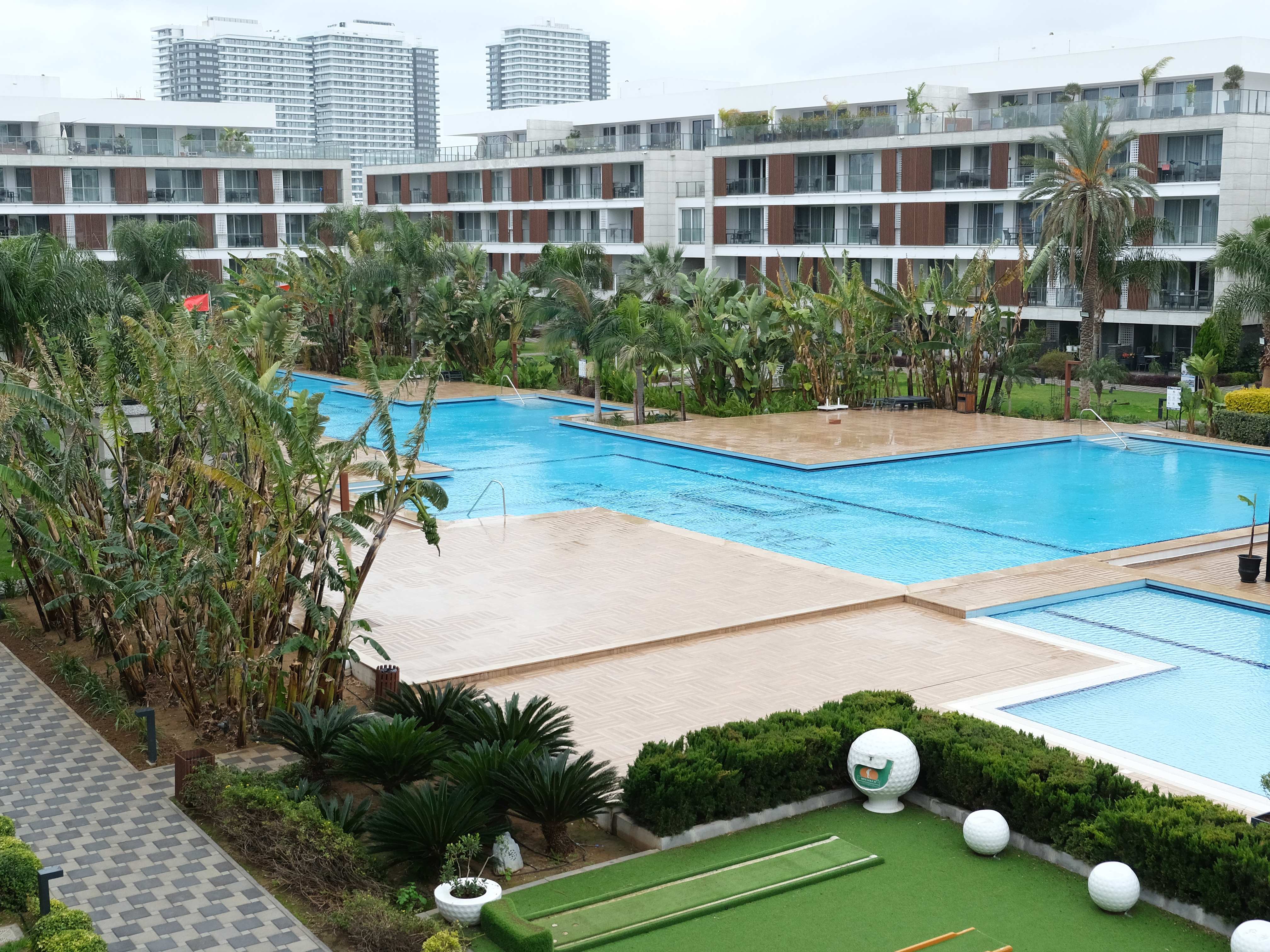 Superior 2+1 - Resort Pool View